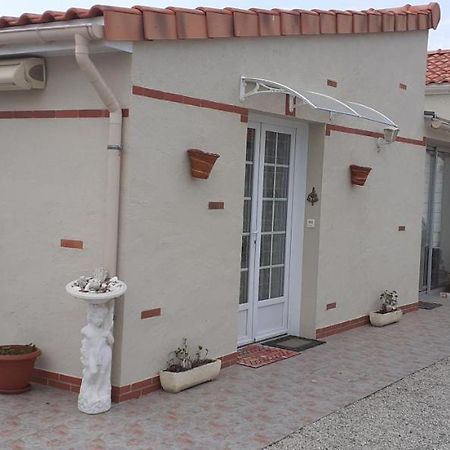 Le Petit Plessis Cure Villa Lire Exterior photo