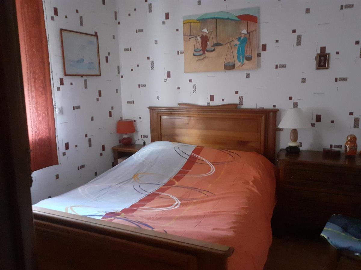 Le Petit Plessis Cure Villa Lire Exterior photo
